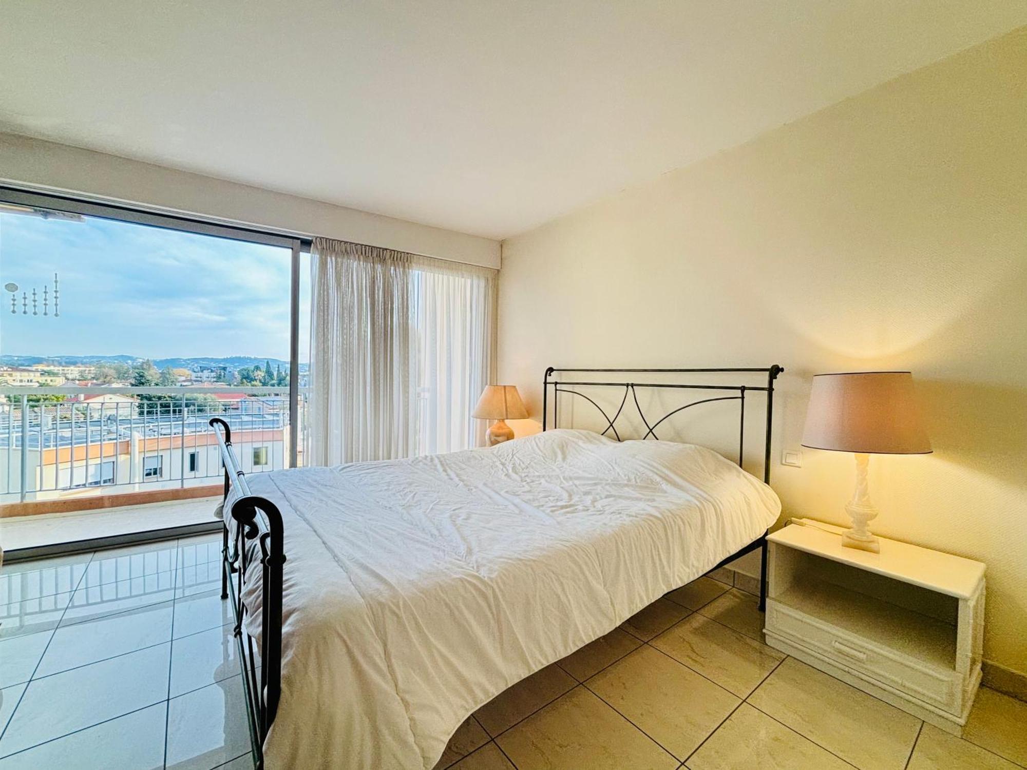 Villa Somptueux 3 pièces vue sur piscine Mandelieu Esterno foto